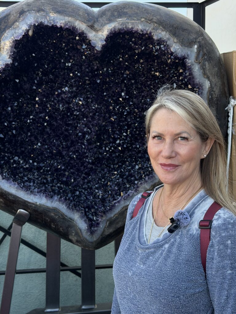 Jennifer Barnds Instructor Stones for Protection: Utilizing Ancient Daoist Teachings and Modern Vibrational Science Vesica Institute for Holistic Studies